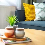Daire Cheyf Riverside & Free Garage Parking Saraybosna