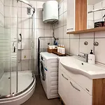 Cheyf Riverside & Free Garage Parking Daire